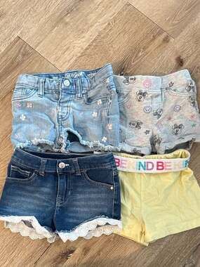 Lot of 4 Girls Toddler Shorts: Cat & Jack Jumping Beans, Granimals,, Wonder Nati